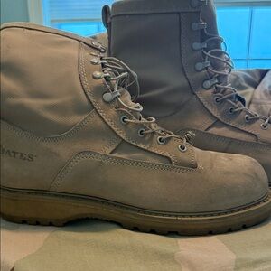Bates Heavy Weight Gortex Cold Weather Desert Combat Boots